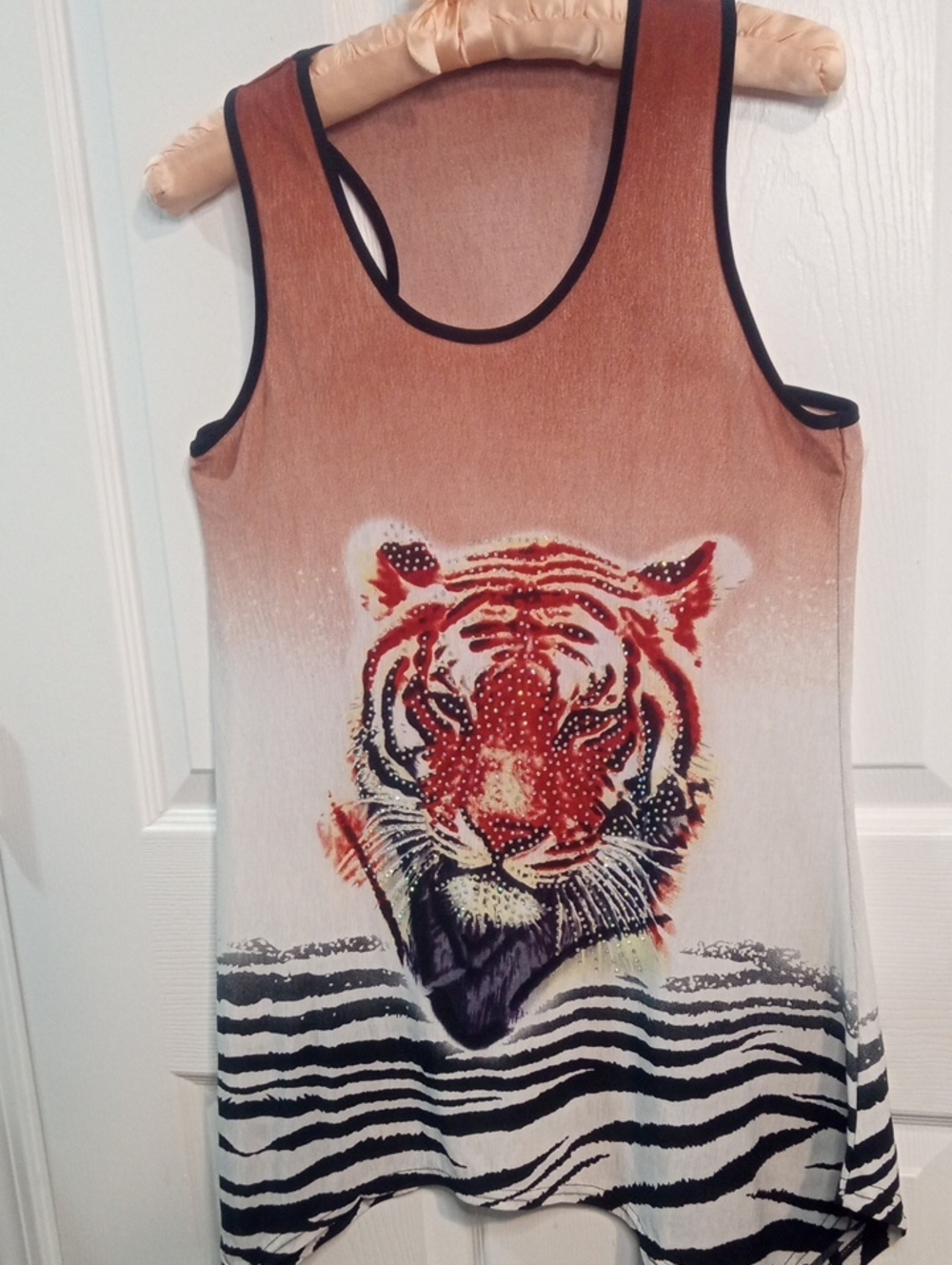 RHINESTONE TINGER PRINT SILK TANK